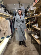 Carica l'immagine nel visualizzatore di Gallery, CAPPOTTO CINTA BOTTONI 88803