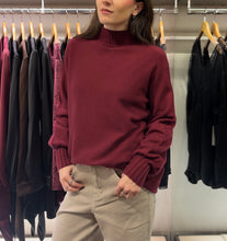 Carica l'immagine nel visualizzatore di Gallery, MAGLIONE LUPETTO MANICA