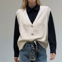 Carica l'immagine nel visualizzatore di Gallery, GILET BOTTONI JEWELS 2540