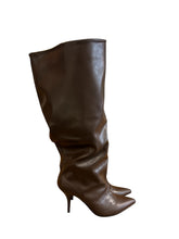 Carica l'immagine nel visualizzatore di Gallery, STIVALE KITTEN HEEL GAMBA LARGA X2779