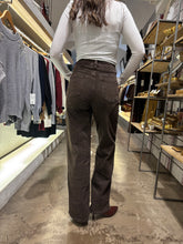 Carica l'immagine nel visualizzatore di Gallery, JEANS STUDD JF359B